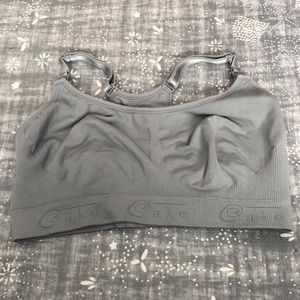 Cake size medium nursing bra